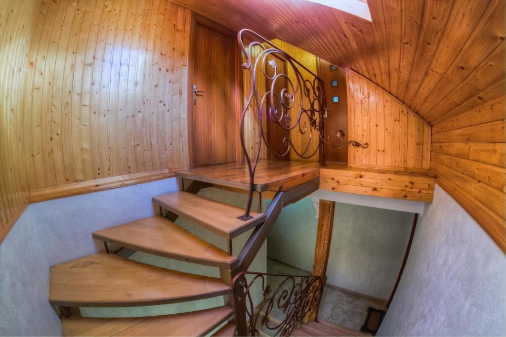 Курортные отели Karpatska Villa Микуличин